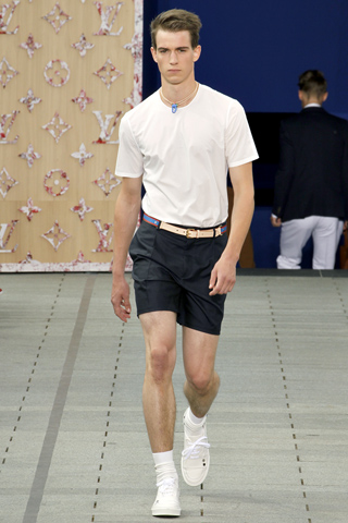 Louis Vuitton / - 2012